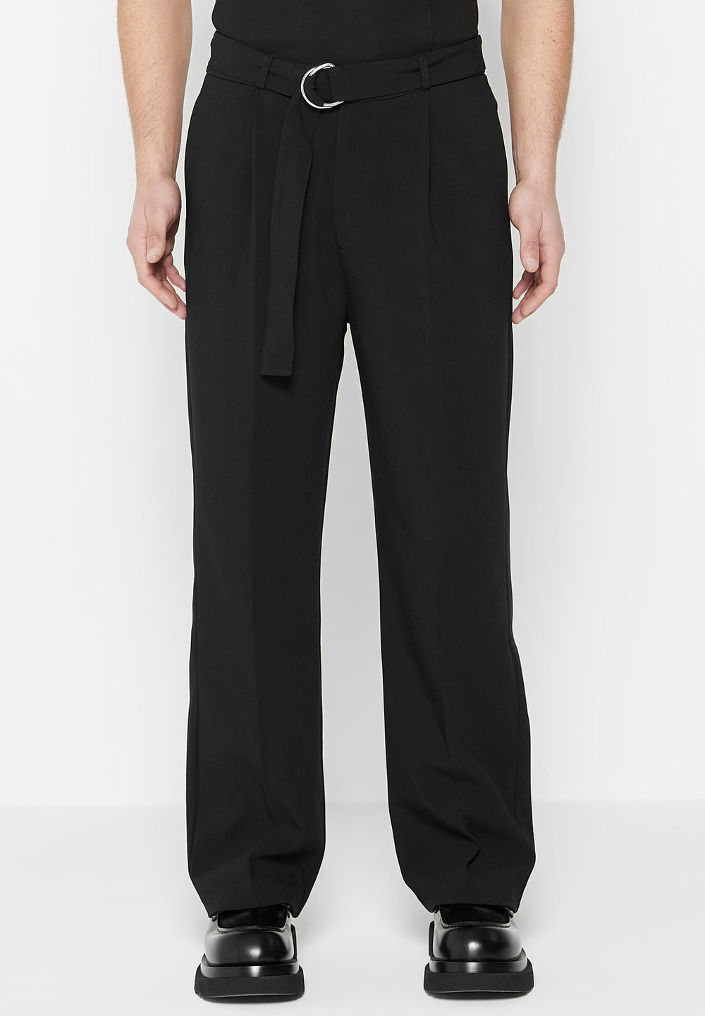 belted-trousers-with-pleat-black