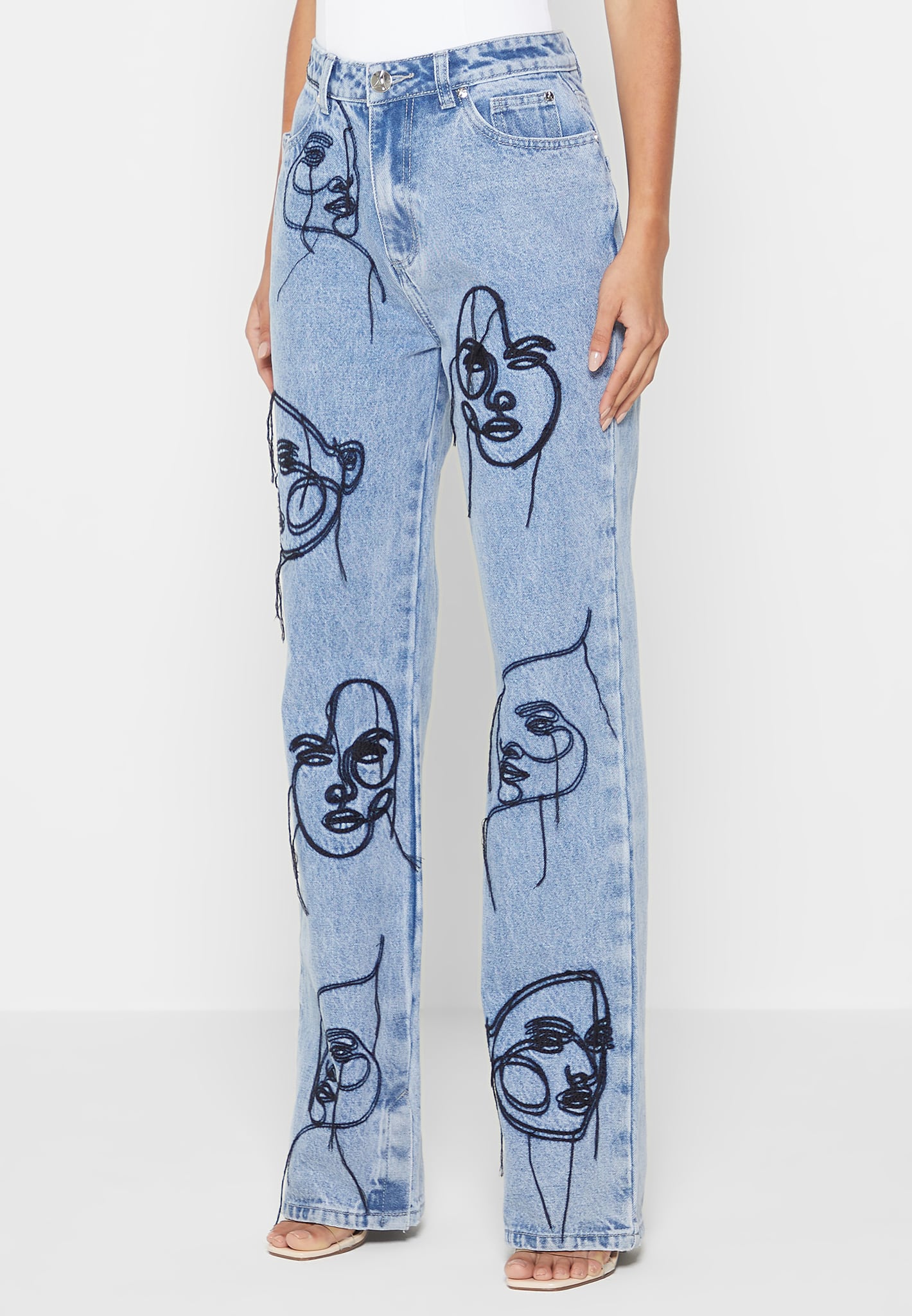 line-art-boyfriend-jeans-mid-blue