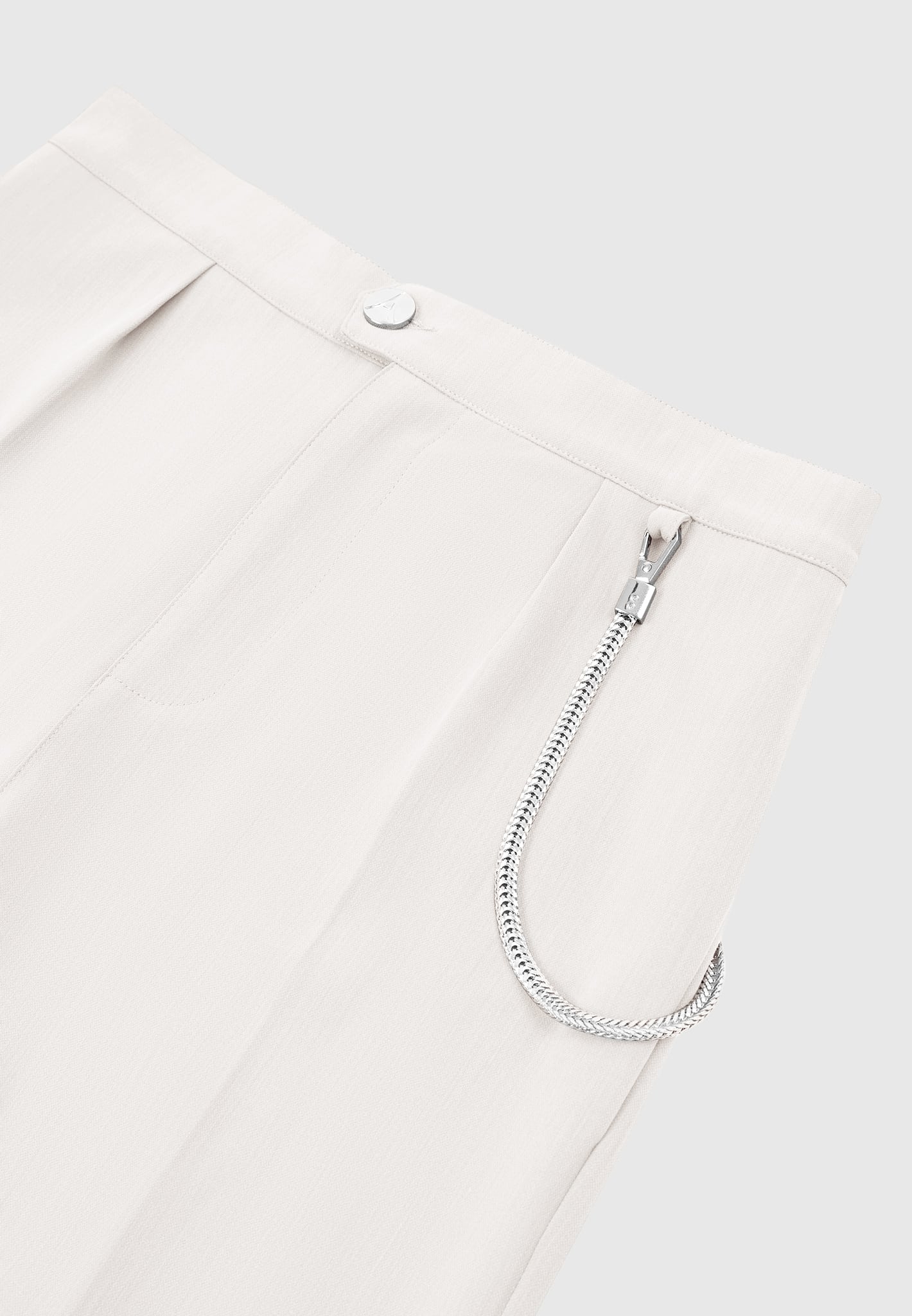 tailored-shorts-with-chain-stone