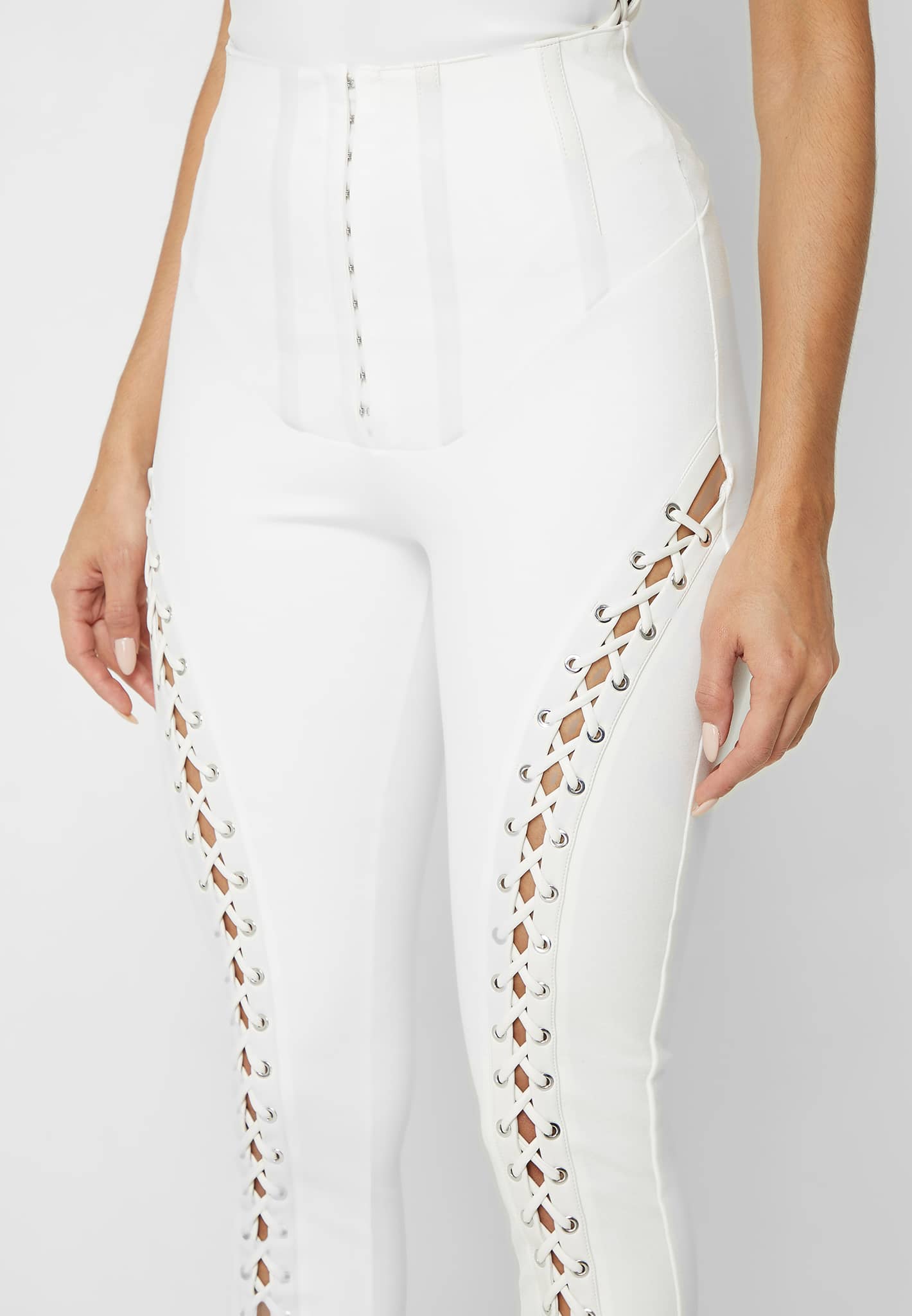 ★ DIAGONAL★ SLIT LACE UP KNIT PANTS ivory DA233PT01IV DFS10307WE.100_10.jpg?v=1746749882